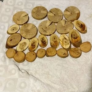 24 discs wood pieces for Crafts